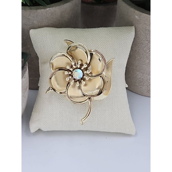 Vintage Goldone Metal Iridescent Rhinestone Flower Brooch Pin 3 In‎ - Picture 3 of 3